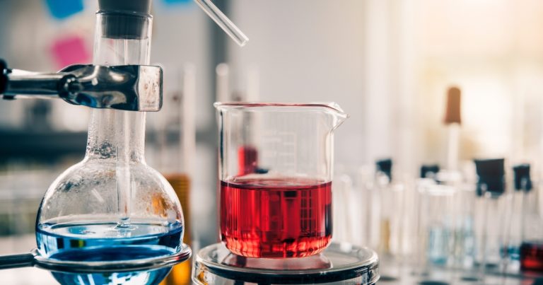 Stoffe und Gemische in Sicherheitsdatenblättern (SDB)