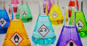 Was macht einen Stoff zu einem Gefahrstoff